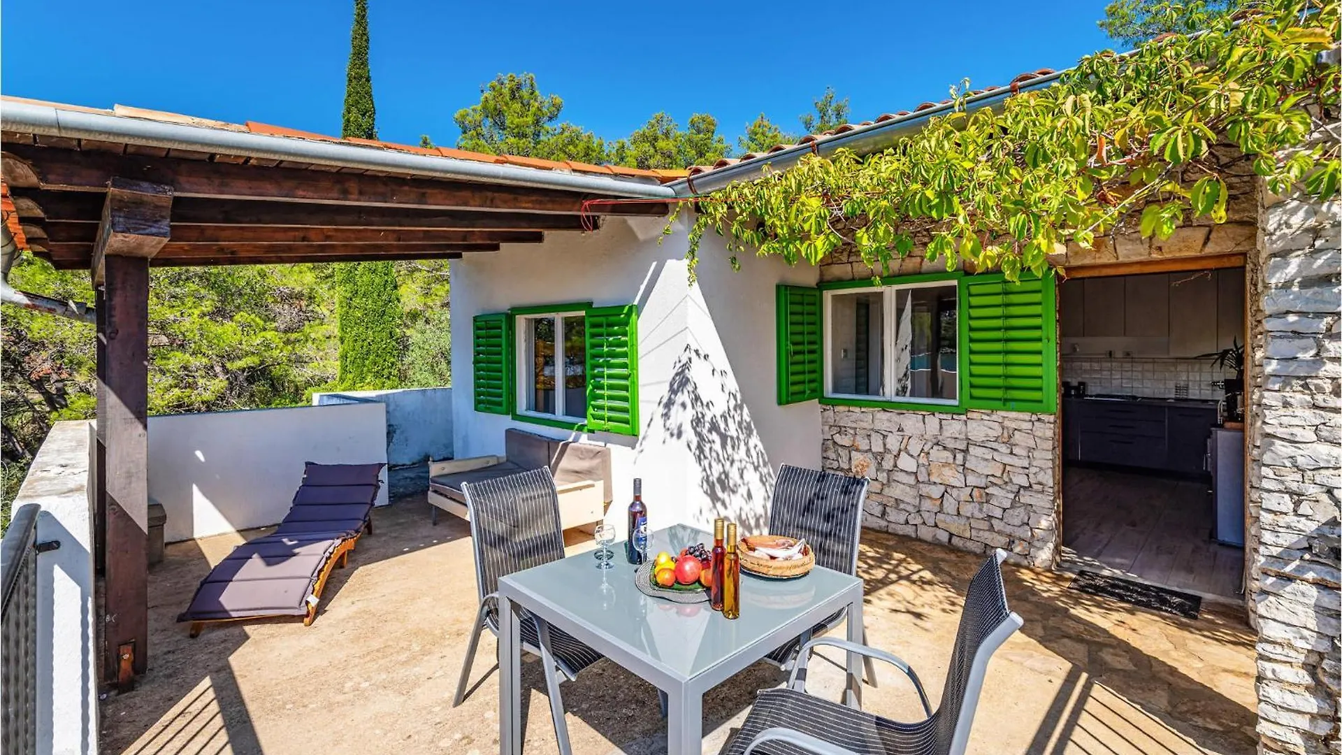 2 Bedroom Beach Front Home In Sali