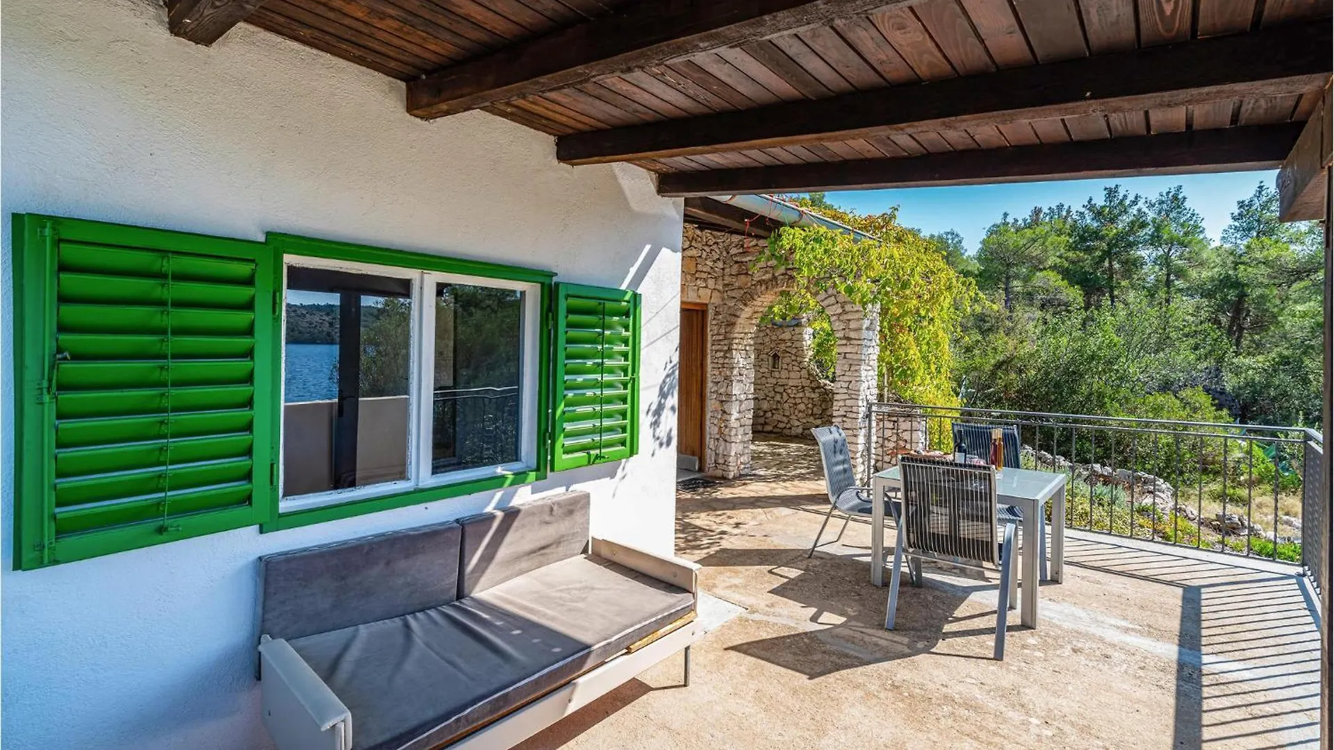 Feriehus 2 Bedroom Beach Front Home In Sali