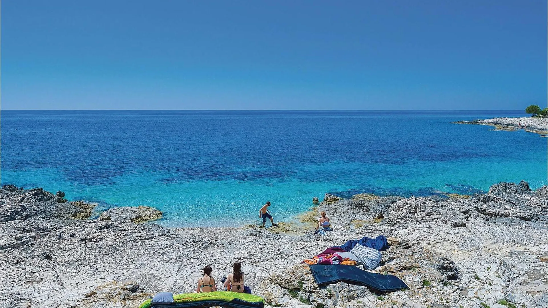 2 Bedroom Beach Front Home In Sali